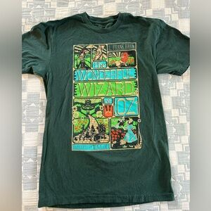 Out of print wizard of oz tee never worn small